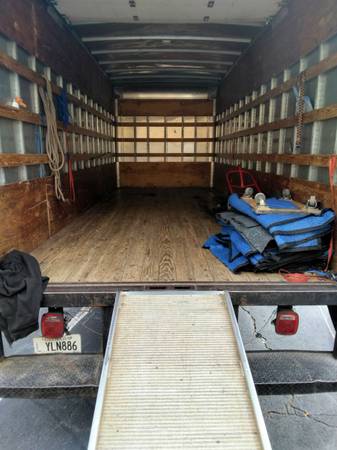2002 Isuzu Npr Box — photo 2