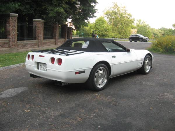 1991 Chevrolet Corvette Base — photo 6