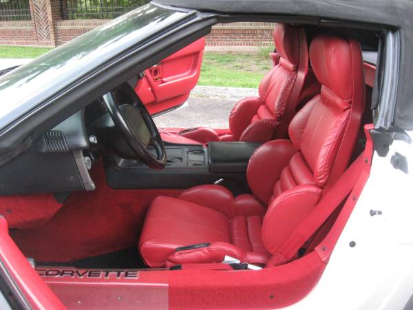 1991 Chevrolet Corvette Base — photo 10