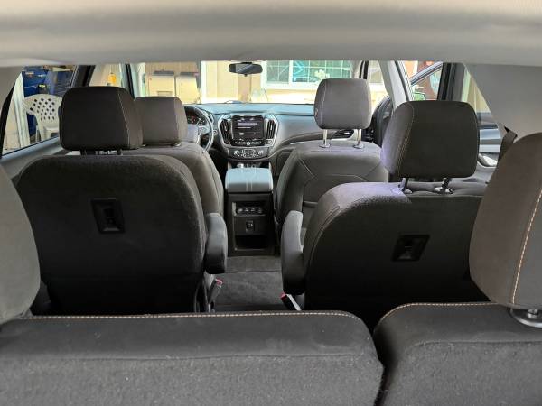 2020 Chevrolet Traverse LS All-Wheel Drive Automatic — photo 8