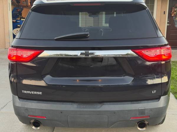 2020 Chevrolet Traverse LS All-Wheel Drive Automatic — photo 4