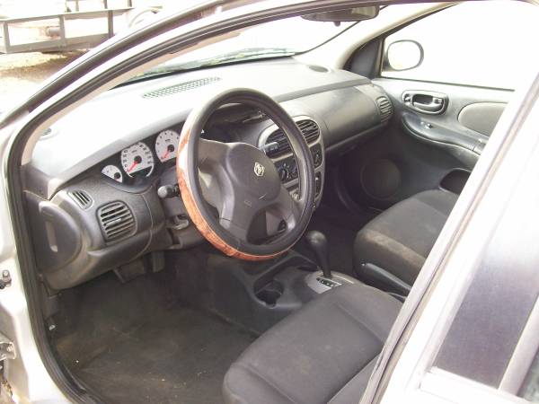 2005 Dodge Neon SE 4dr Sedan Manual — photo 4
