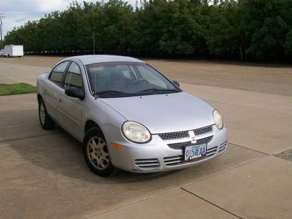 2005 Dodge Neon SE 4dr Sedan Manual — photo 3