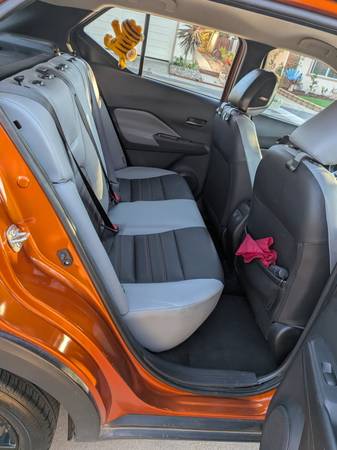 2021 Nissan Kicks SR 4dr Front-Wheel Drive CVT — photo 2