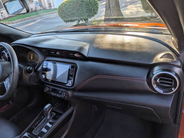2021 Nissan Kicks SR 4dr Front-Wheel Drive CVT — photo 7