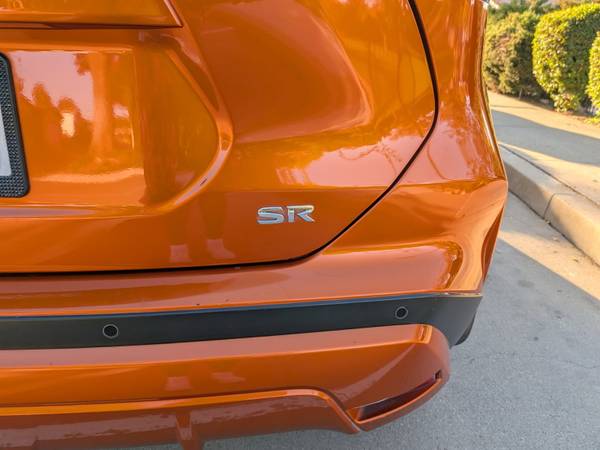 2021 Nissan Kicks SR 4dr Front-Wheel Drive CVT — photo 9