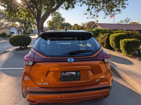 2021 Nissan Kicks SR 4dr Front-Wheel Drive CVT — photo 3
