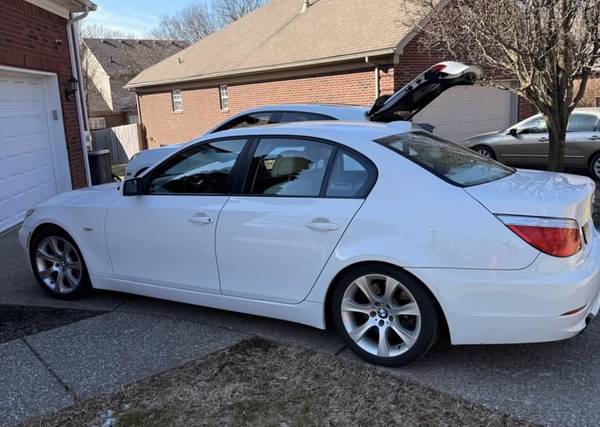 2010 BMW 535i — photo 1