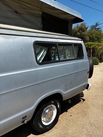 1988 Dodge RAM 150 Base 2dr Standard Cab SB — photo 2