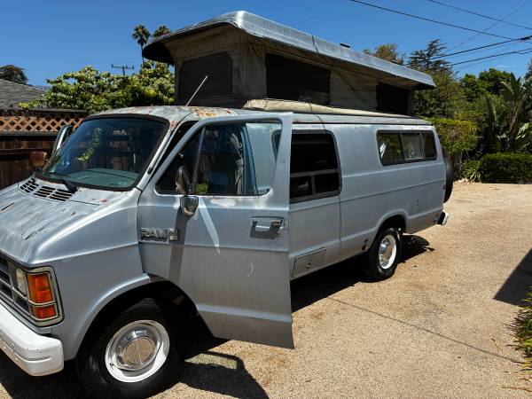 1988 Dodge RAM 150 Base 2dr Standard Cab SB — photo 1