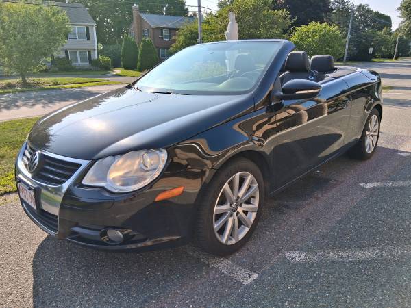 2009 Volkswagen EOS Lux 2dr Front-wheel Drive Convertible Automatic — photo 2