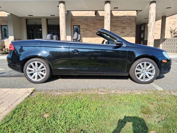 2009 Volkswagen EOS Lux 2dr Front-wheel Drive Convertible Automatic — photo 4