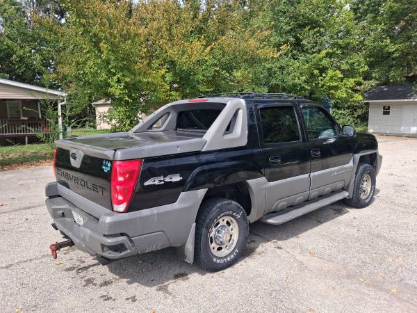 2002 Chevrolet Avalanche 2500 Base 4x2 Automatic — photo 5