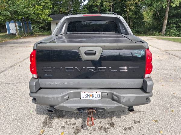 2002 Chevrolet Avalanche 2500 Base 4x2 Automatic — photo 6