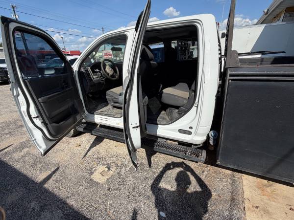 2012 Dodge Ram Truck — photo 7