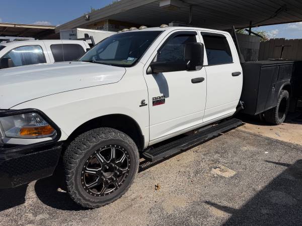 2012 Dodge Ram Truck — photo 1