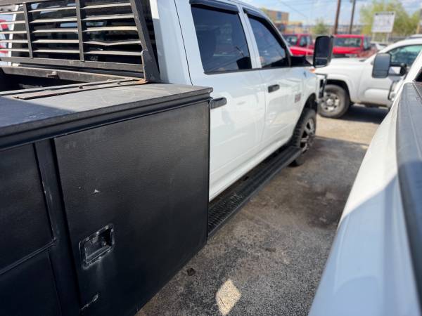 2012 Dodge Ram Truck — photo 4