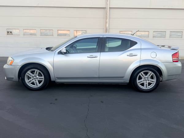 2010 Dodge Avenger SXT 4dr Front-wheel Drive Sedan Automatic — photo 6