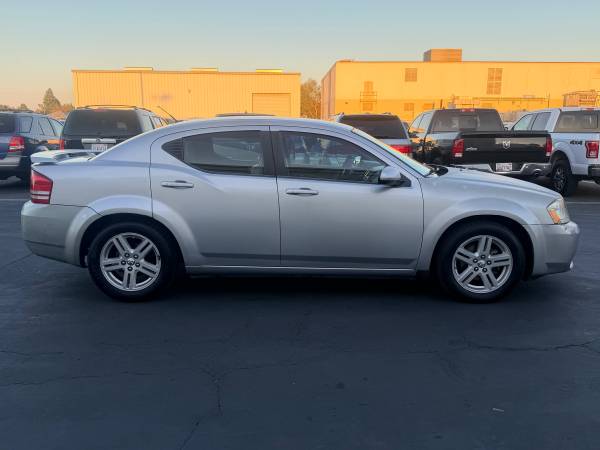 2010 Dodge Avenger SXT 4dr Front-wheel Drive Sedan Automatic — photo 5