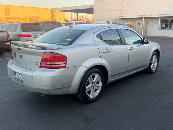 2010 Dodge Avenger SXT 4dr Front-wheel Drive Sedan Automatic — photo 3