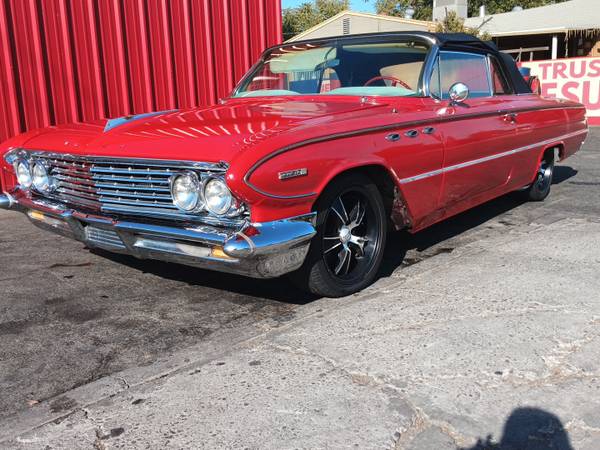 1961 Buick Invicta — photo 1
