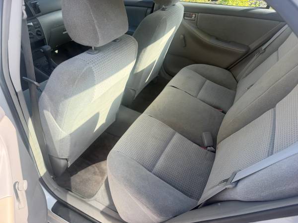 2005 Toyota Corolla LE 4dr Sedan Manual — photo 10