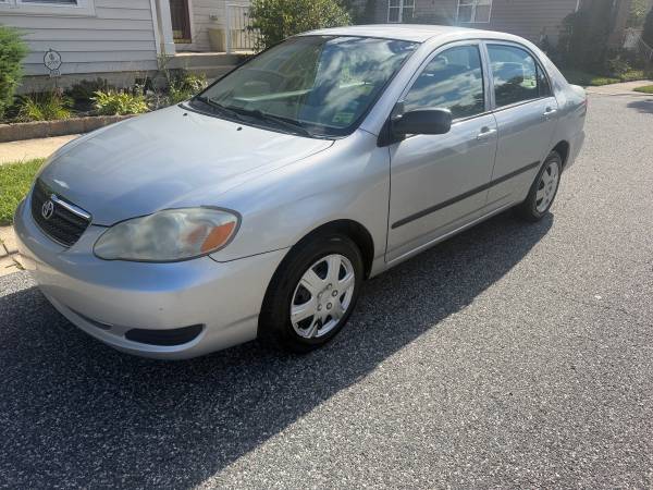 2005 Toyota Corolla LE 4dr Sedan Manual — photo 4