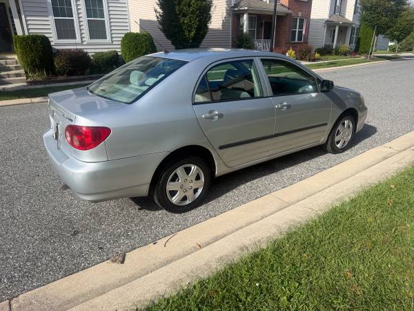 2005 Toyota Corolla LE 4dr Sedan Manual — photo 7