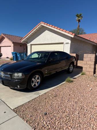 2010 Dodge Charger Base — photo 3
