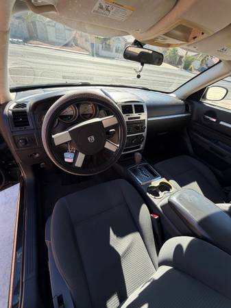 2010 Dodge Charger Base — photo 4