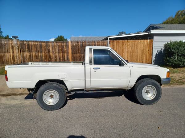 1988 Toyota Truck — photo 3