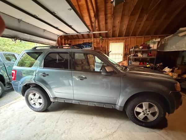 2012 Ford Escape XLT 4dr 4x4 Automatic — photo 5