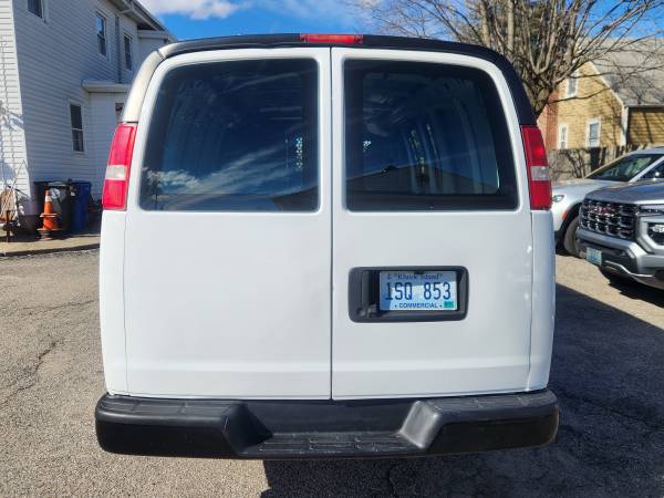 2018 Chevrolet Express 2500 Work Van Rear-wheel Drive Extended Cargo Van Automatic — photo 7