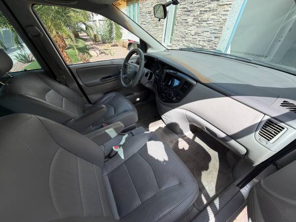2003 Mazda MPV LX — photo 9
