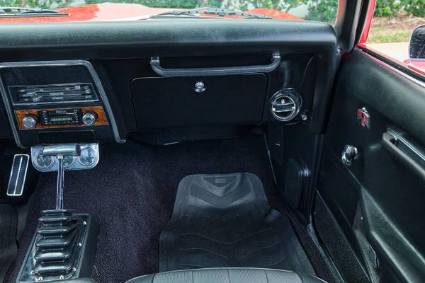 1968 Pontiac Firebird V8 — photo 2