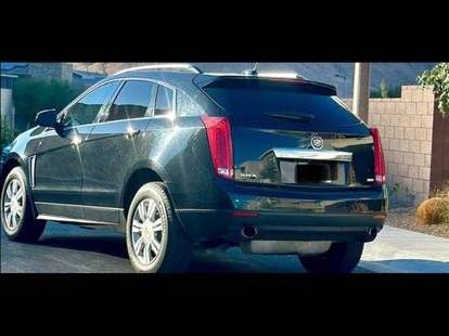 2015 Cadillac SRX Base 4dr Front-wheel Drive Automatic — photo 2