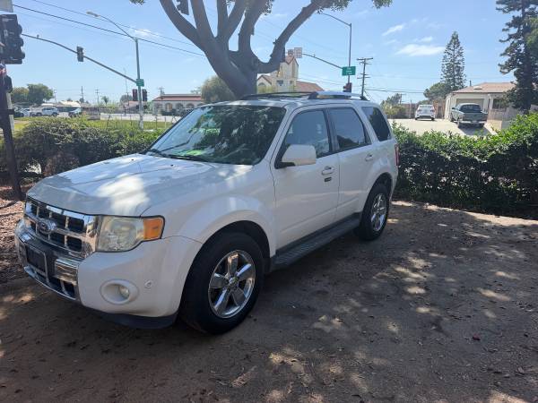 2011 Ford Escape Limited 4dr Front-wheel Drive Automatic — photo 1