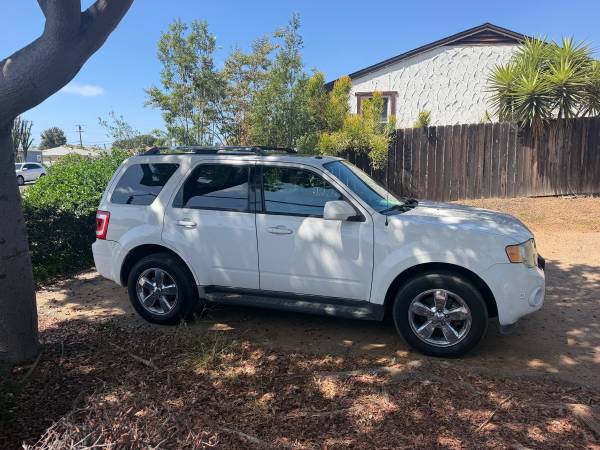 2011 Ford Escape Limited 4dr Front-wheel Drive Automatic — photo 7