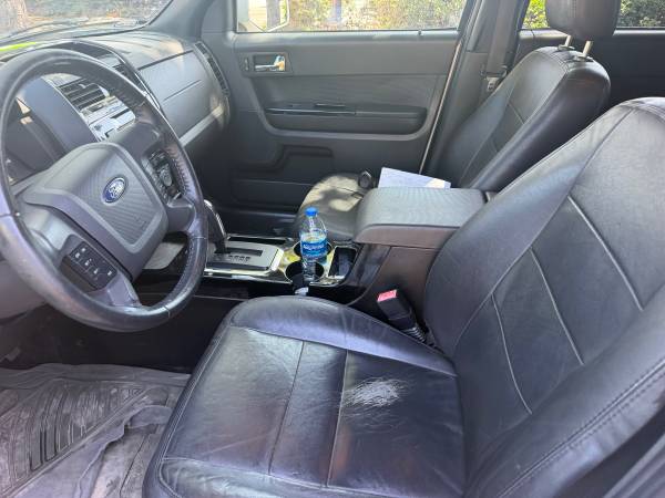 2011 Ford Escape Limited 4dr Front-wheel Drive Automatic — photo 12