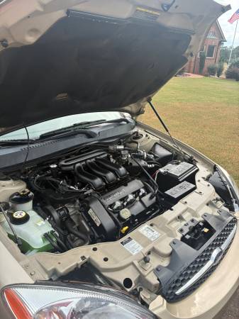2000 Ford Taurus SEL 4dr Sedan Automatic — photo 5