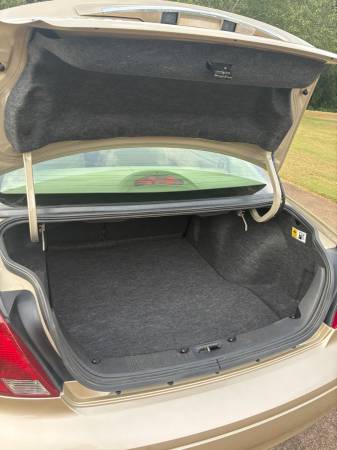 2000 Ford Taurus SEL 4dr Sedan Automatic — photo 7