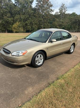 2000 Ford Taurus SEL 4dr Sedan Automatic — photo 1
