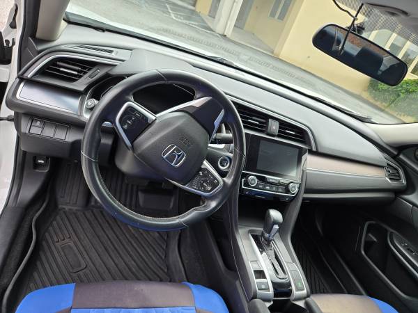 2018 Honda Civic EX-L 4dr Hatchback CVT — photo 2