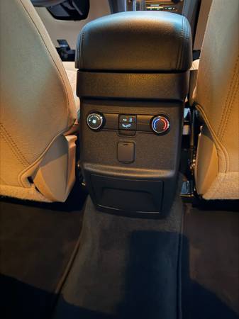 2016 Ford Explorer Sport 4dr 4x4 Automatic — photo 11