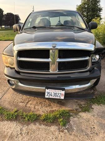2005 Dodge Truck — photo 2