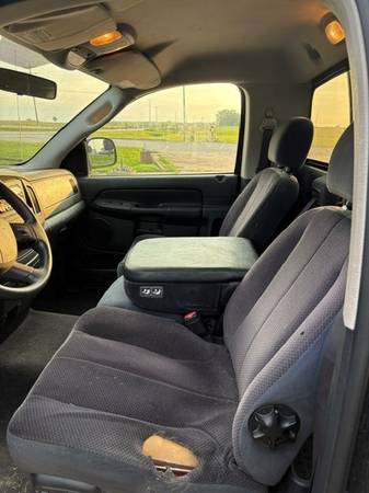 2005 Dodge Truck — photo 3