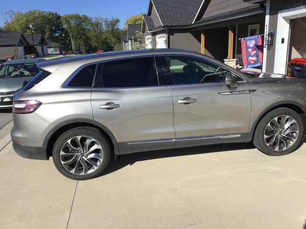 2023 Lincoln Nautilas — photo 1