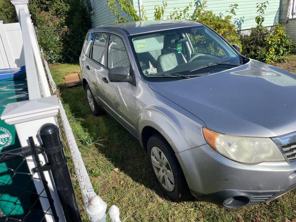 2010 Subaru Forrester — photo 3