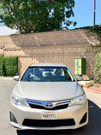 2013 Toyota Camry Hybrid LE — photo 6