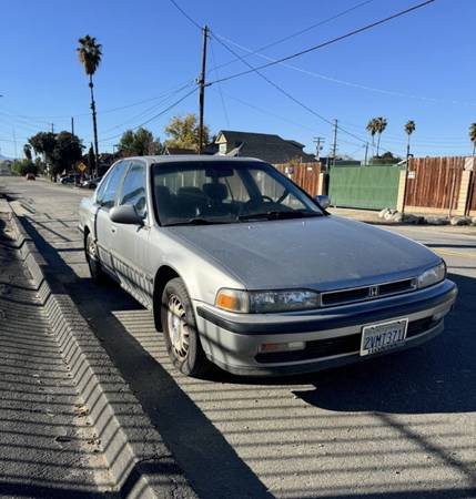 1991 Honda Accord EX 4dr Wagon — photo 2